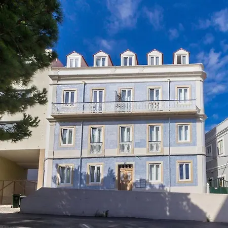 Апартаменты Fantastic With River View